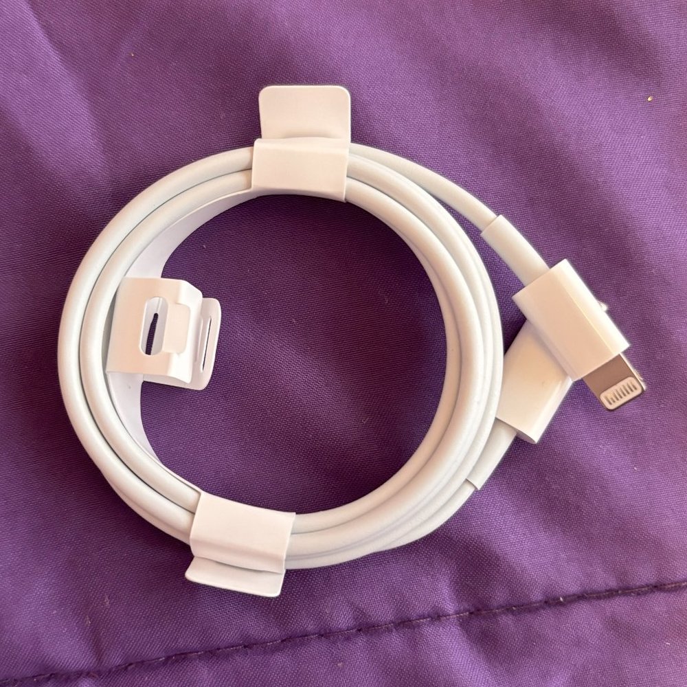 Apple: USB-C to Lightning Cable, 3 Feet, White
